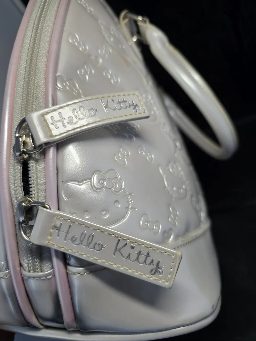HELLO KITTY LOUNGEFLY EMBOSSED PATENT DOME SATCHEL BAG CREAM PEARL BOW PURSE